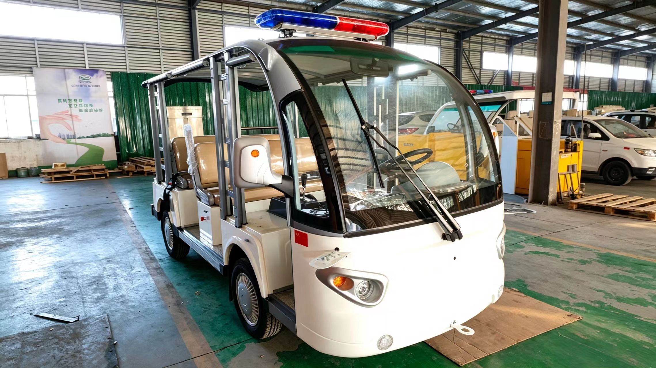 8座无人驾驶观光车