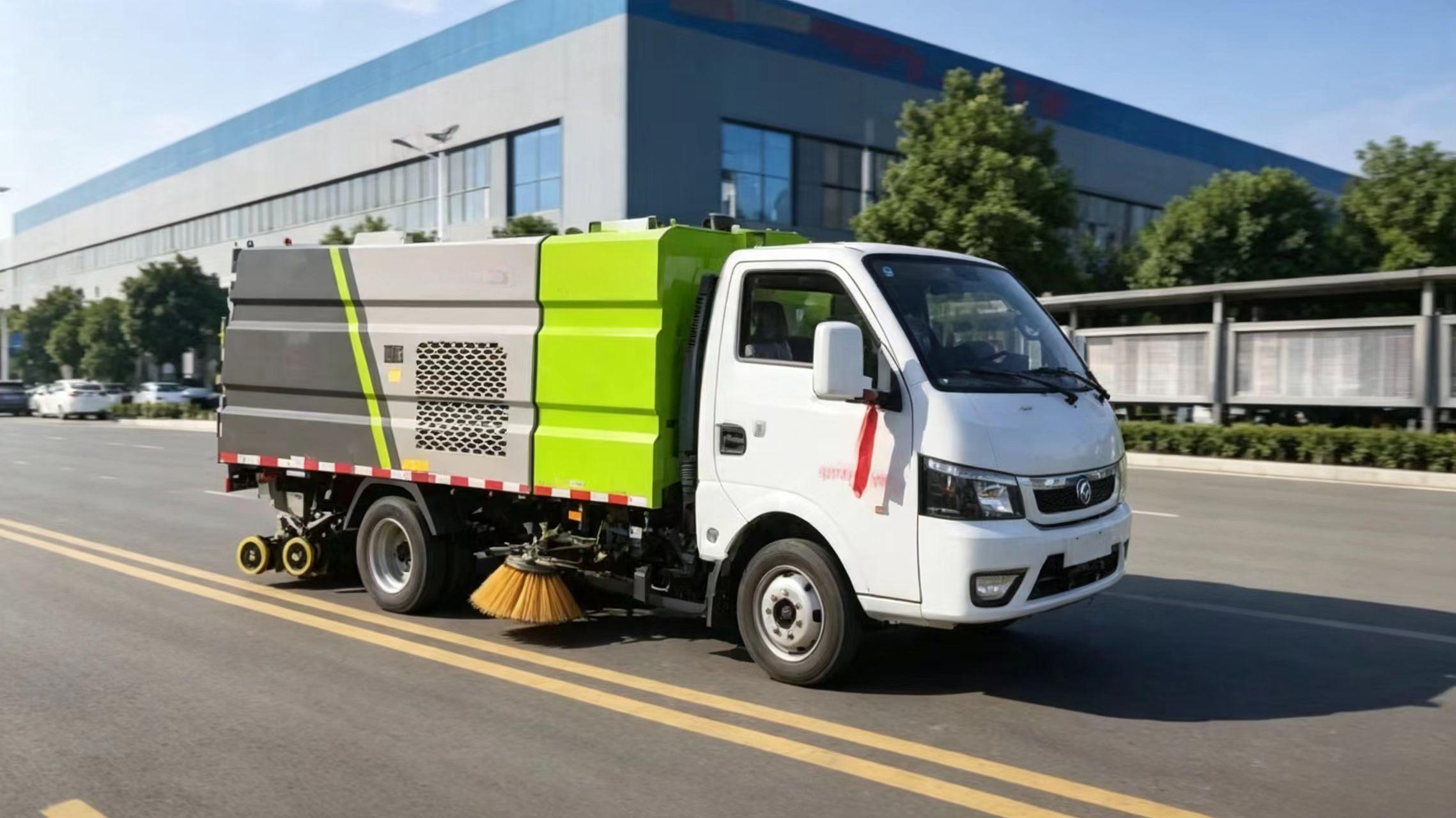 CL5040TXS6QZ燃油洗扫车（蓝牌）